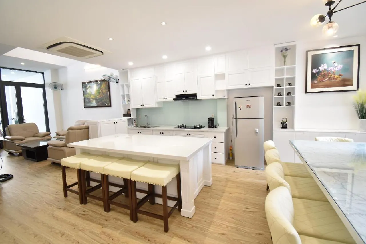 Brian Villa 4 Bedrooms-My Khe Beach Дананг