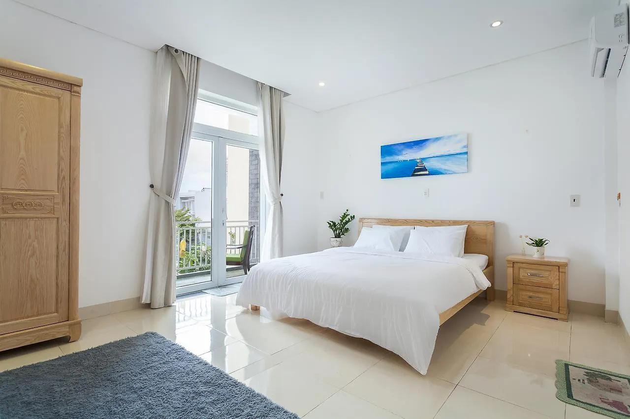 Brian Villa 4 Bedrooms-My Khe Beach Дананг
